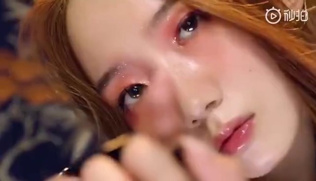 《王者荣耀》口红联动101女团 五位美少女红唇诱人