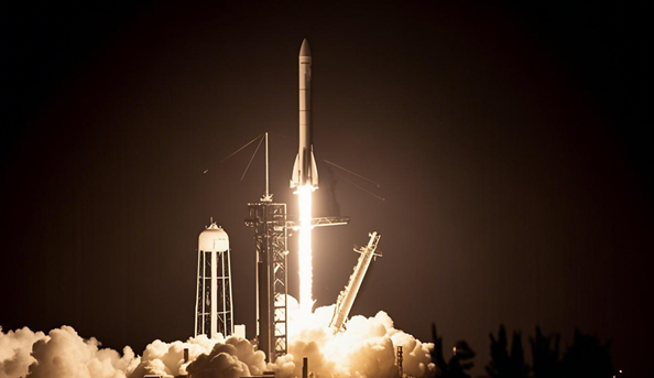 人类首次 SpaceX开展载人绕地球两极飞行任务